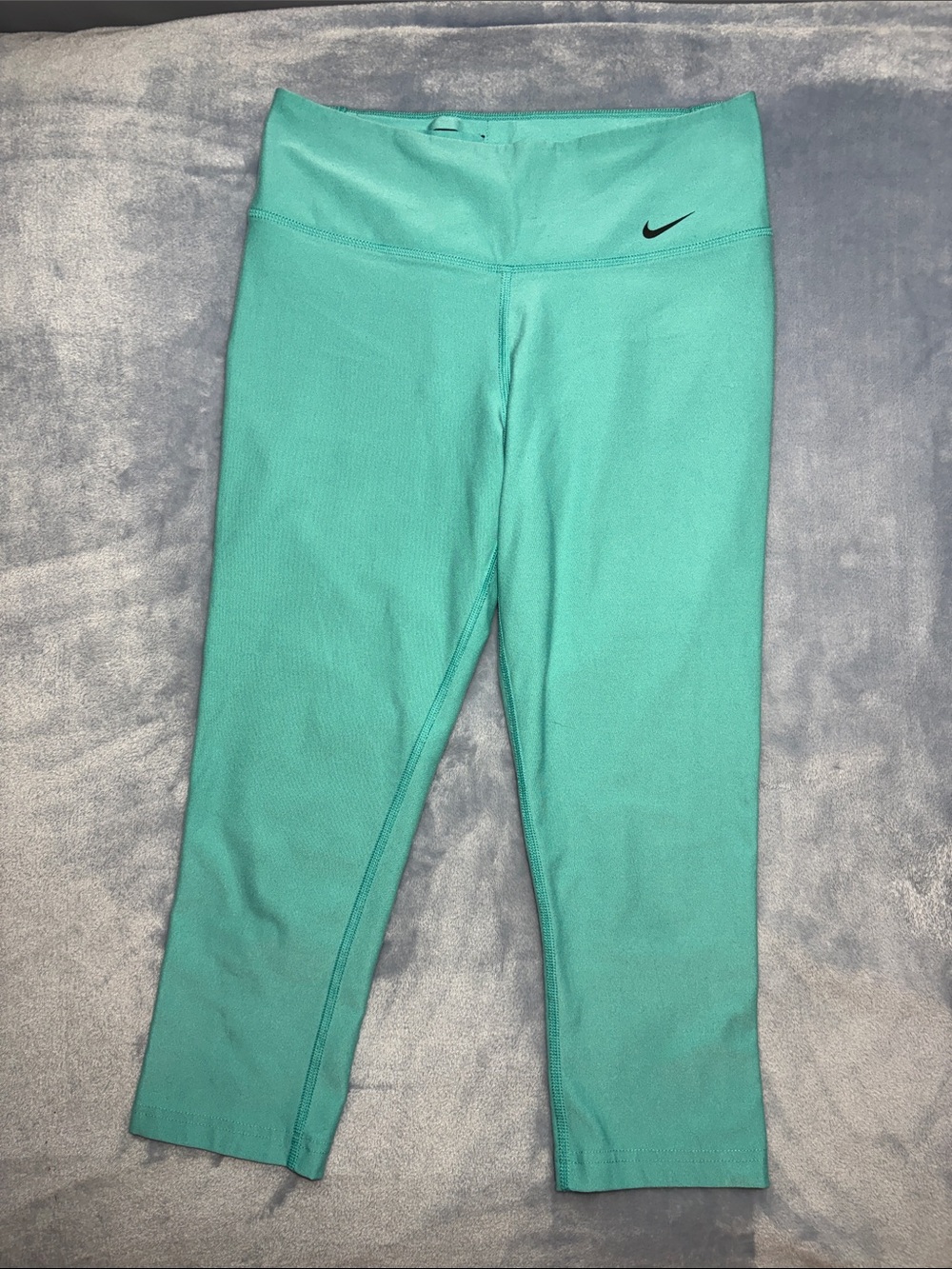 Nike Women's Mint Green Capri Leggings